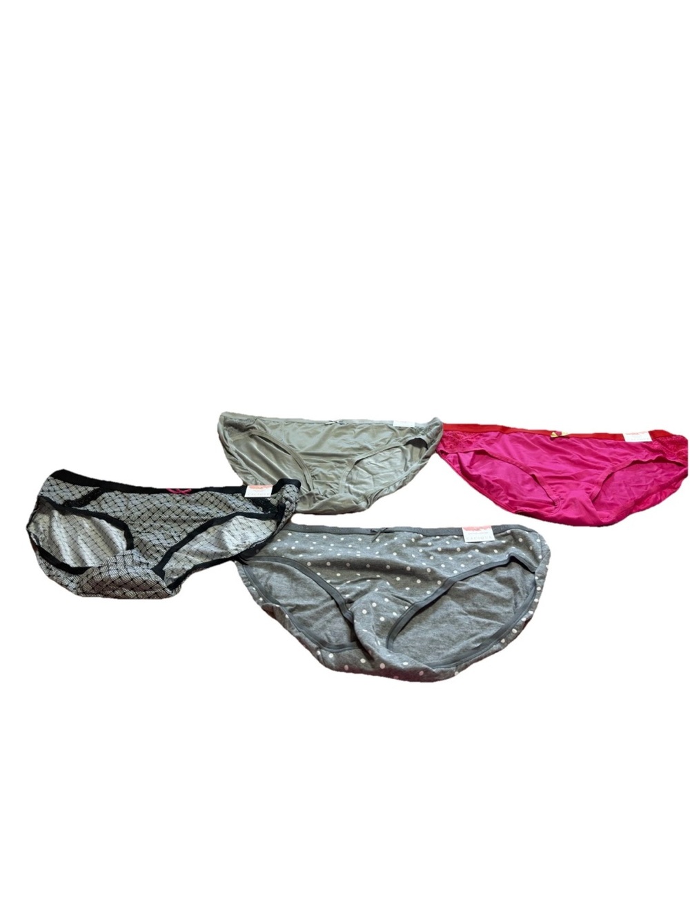 Cacique NWT Women’s 4Pairs Of Hipster Underwear! Size 14/16